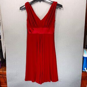 Jones Wear Dress Red V-Neck Satin Ruched Empire Waist  Size 4 Evening Cocktail